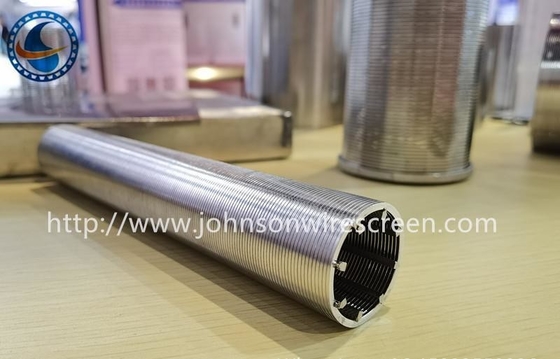 Os grandes filtros firmam o tubo da tela de fio na indústria do café